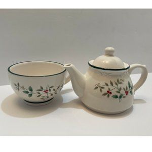 Winterberry Collection by Pfaltzgraff 3 Pieces, Teapot, Cup and Lid